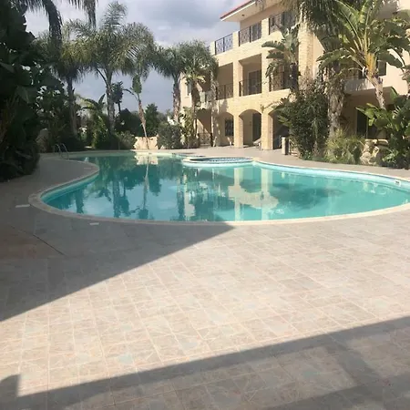 Roulla Apartment